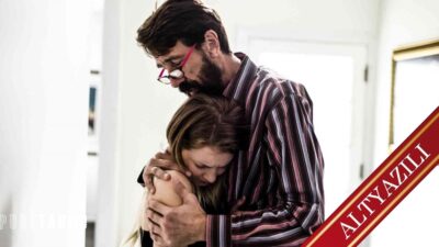 Evsiz Kıza Yardım Etmesi Karşılığında Onunla Sikişiyor Türkçe Altyazılı - Genç - Teen