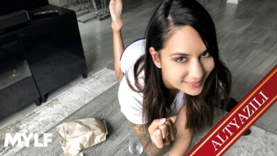 Üvey Amcasına Ziyarete Giden Hatun Amacından Sapıyor Türkçe Altyazılı Porno - Genç - Teen